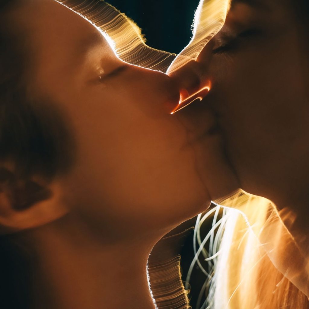 Need first date tips? Love experts share 14 need-to-knows