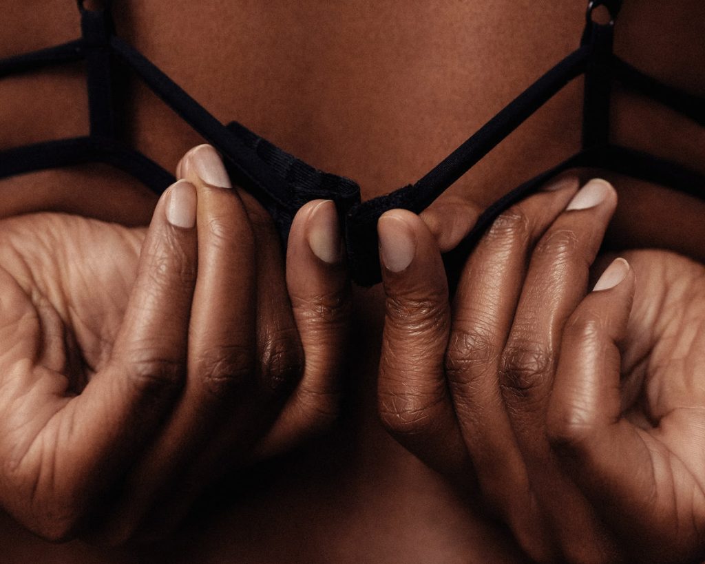 Strategies for Risk-free And Consensual Voyeurism – MysteryVibe