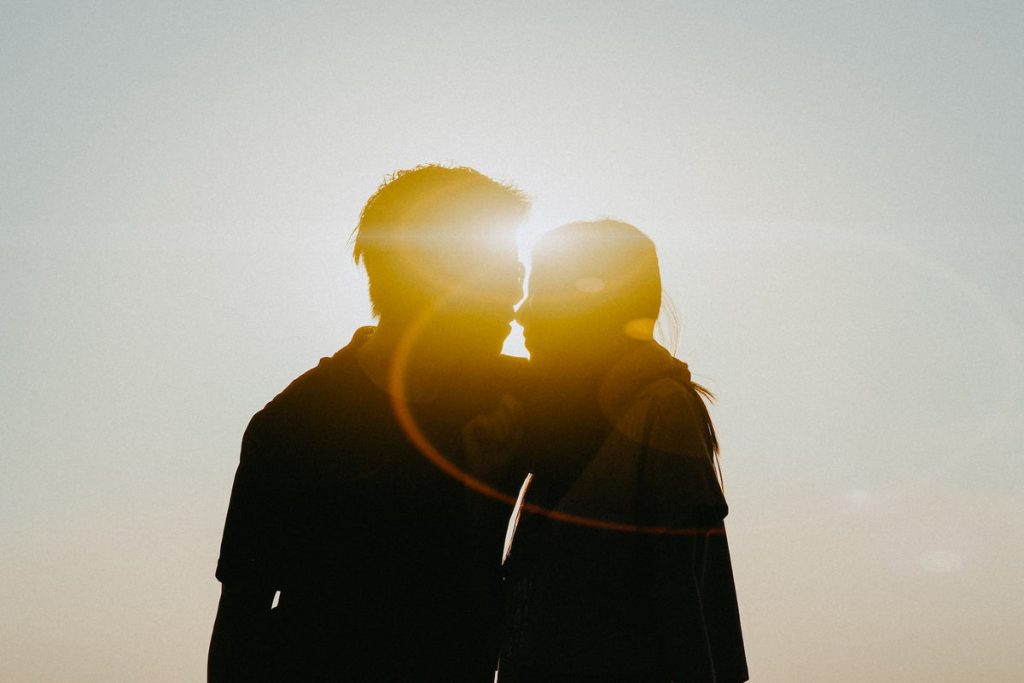 Cuddling for Enhanced Sexual intercourse Lifestyle – MysteryVibe