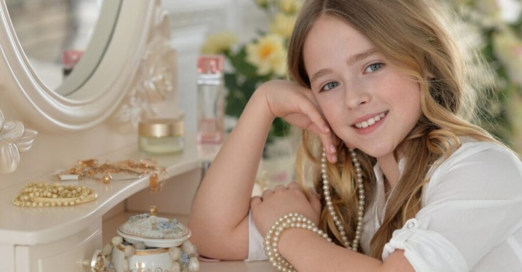 20 Tips for Choosing the Right Kids Jewelry