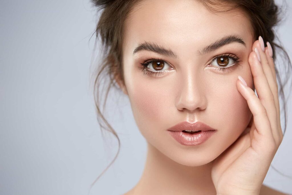 6 Tips on How to Pull Off Colorful Eyeshadow