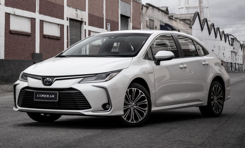 Enjoy The Ride and Savings With Weekly Car Rental Dubai
