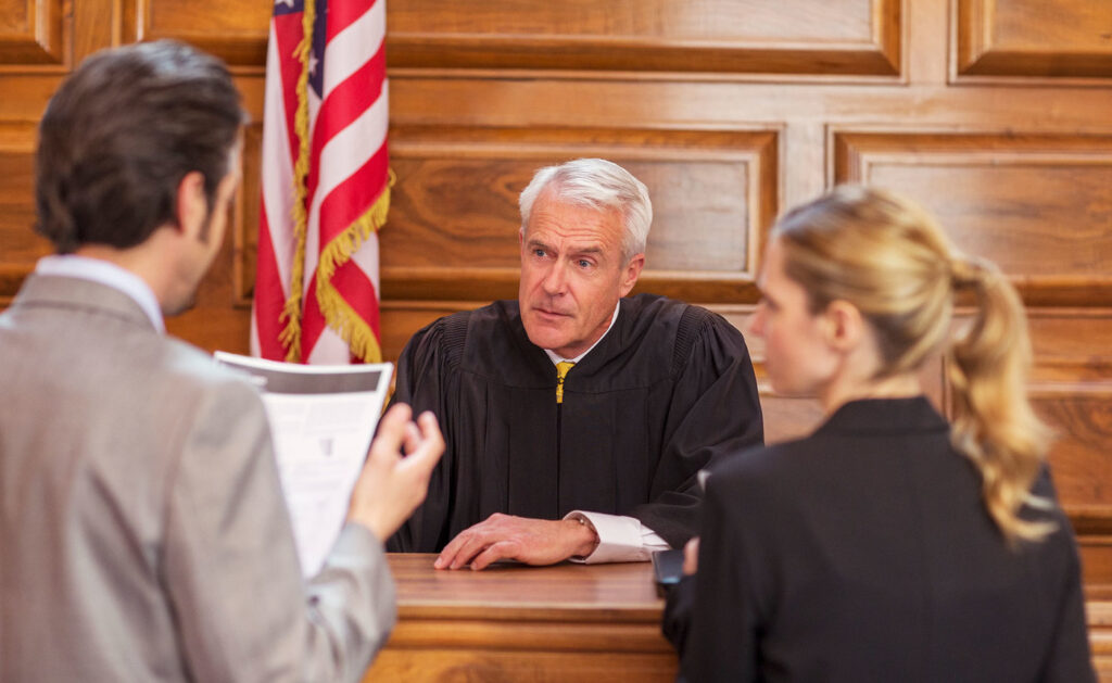 Can A Non Lawyer Give Legal Advice in UK?