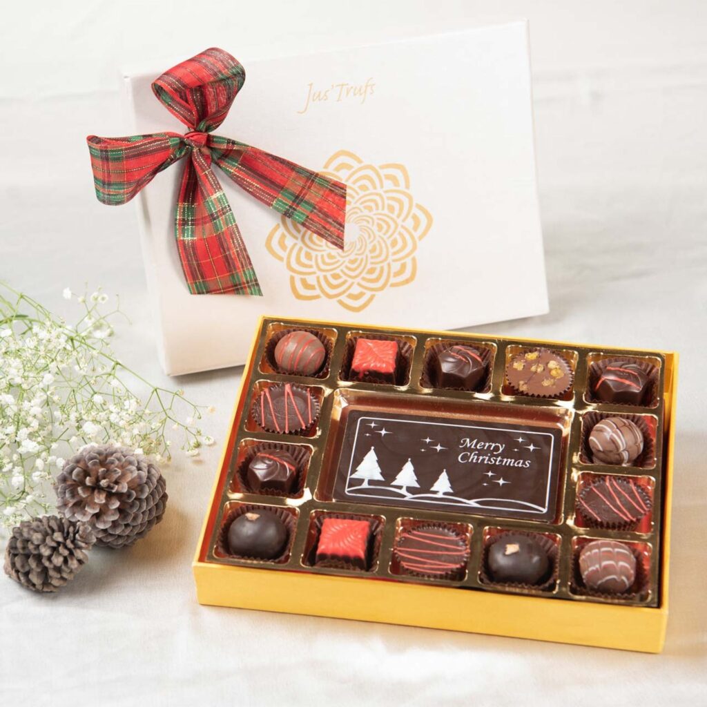 Online Christmas Chocolate Hampers Delivery in India on Best Price
