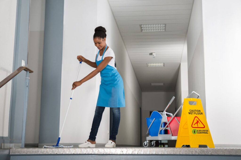 Top Reasons Why You Should Hire Professional Cleaning Services